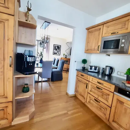 Stadtvilla Belle Kitz Im Zentrum Mit Sauna By Belle Holiday home *