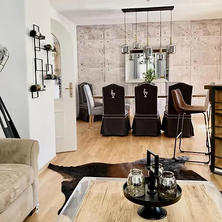 Vakantiehuis Stadtvilla Belle Kitz Im Zentrum Mit Sauna By Belle *