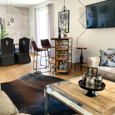 Stadtvilla Belle Kitz Im Zentrum Mit Sauna By Belle 度假居