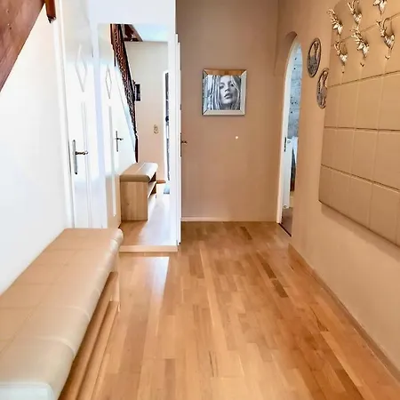 Stadtvilla Belle Kitz Im Zentrum Mit Sauna By Belle Hébergement de vacances